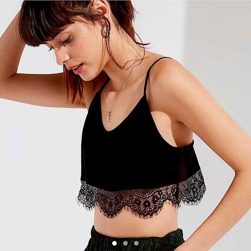 URBAN OUTFITTERS lace tank